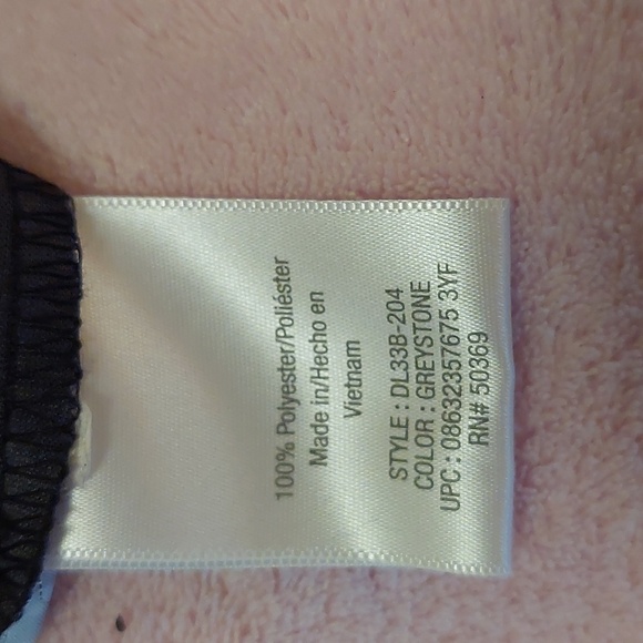 Bundle 2 pairs danskin running shorts - Picture 9 of 10